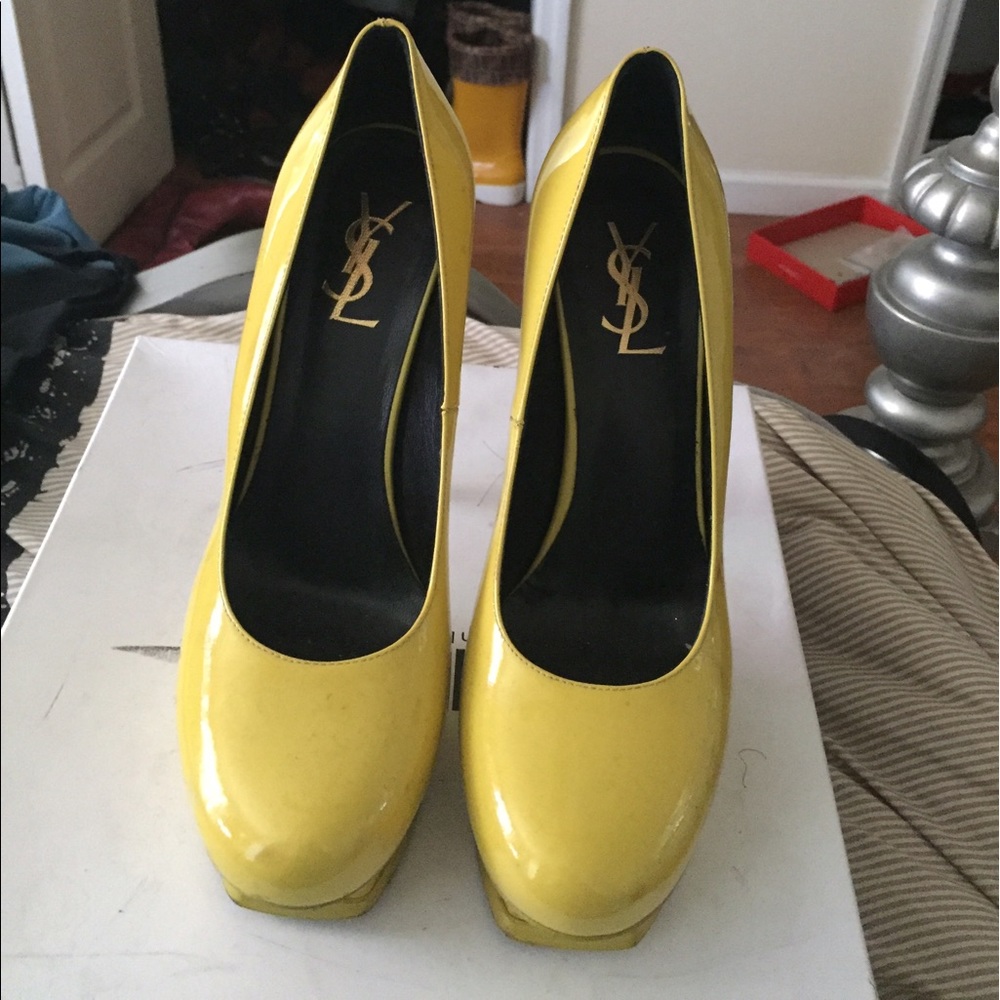 COPY - Ysl tribute shoes some damage inner side of shoes open to offers